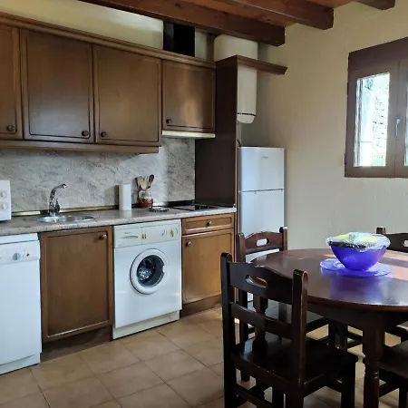 Vina Olivan Apartment Sarvise