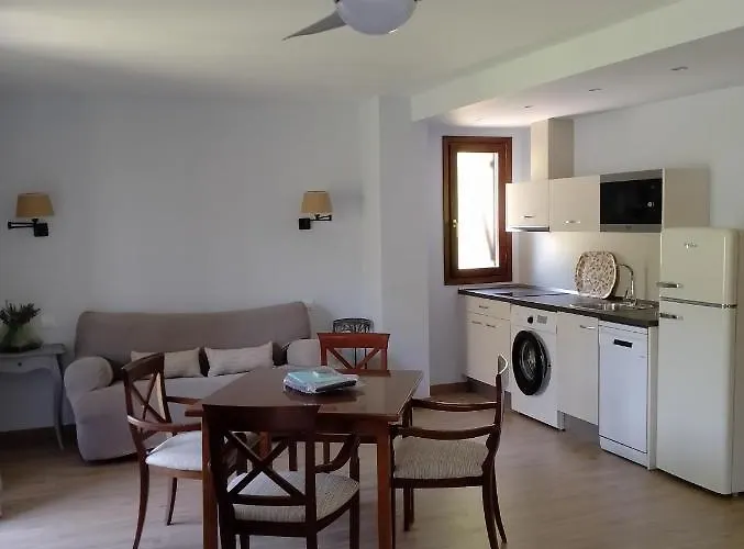 Vina Olivan Apartman Sarvisé